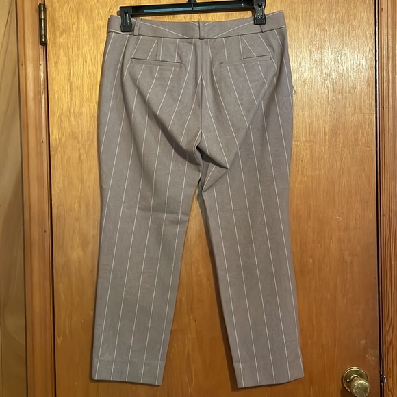 •BANANA REPUBLIC•NWT SLOAN TAUPE PIN STRIPE TROUSER IN SIZE 10S - Picture 2 of 10